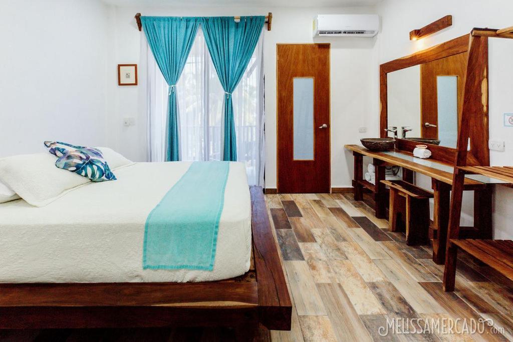 Ah Muzenkab Otel El Cuyo Dış mekan fotoğraf